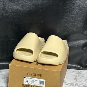 Yeezy slide bone